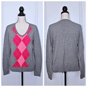 IZOD Gray and Pink V - Neck Argyle Golf Sweater